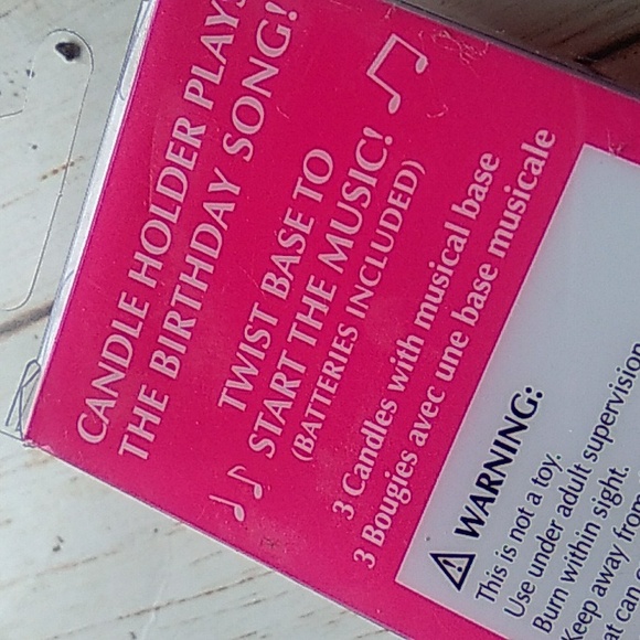 Musical Birthday Candles - Picture 3 of 3